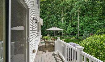 32 Peacock Brook Ln, Amherst, NH 03031