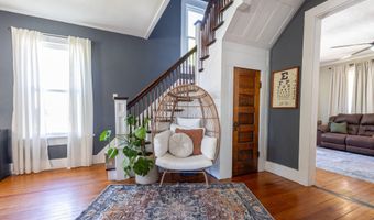 120 W Locust St, Aurora, MO 65605