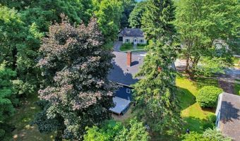 24 Bennington Ct, Burlington, VT 05408