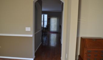 10 Fenwick Ln, Barnegat, NJ 08005