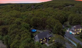 3305 Mountain Terrace Dr, Blakeslee, PA 18610