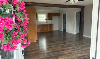 685 S 9th St, Batesville, AR 72501