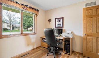 1605 22nd Ave SW, Austin, MN 55912