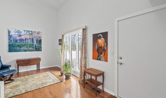 2050 Chalmers Dr, Ann Arbor, MI 48104