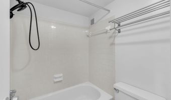 1225 MARTHA CUSTIS Dr 914, Alexandria, VA 22302