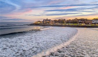 20 Narragansett Ave 407, Narragansett, RI 02882