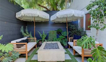 2153 S West View St, Los Angeles, CA 90016