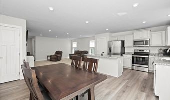 122 Eagle Cir, Amherst, OH 44001