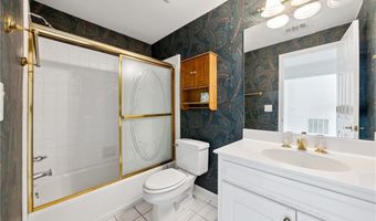 675 FALLS LAKE Dr, Alpharetta, GA 30022