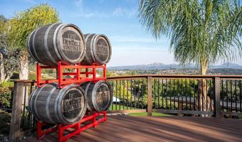 2763 W VICTORIA Dr, Alpine, CA 91901