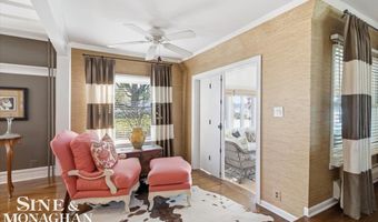 206 Edgewater Dr, Algonac, MI 48001