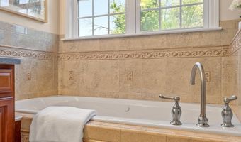 16 Patriots Rd, Acton, MA 01720