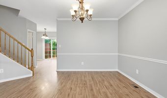7035 KINGS MANOR Dr, Alexandria, VA 22315