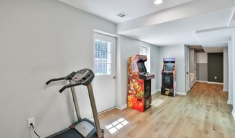 21663 OATLANDS Rd, Aldie, VA 20105