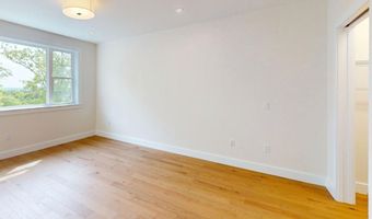 4 Longview Dr 403, Atkinson, NH 03811