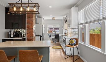 209 E 4TH Ave, Cheyenne, WY 82001