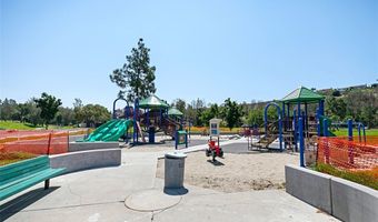 22 Rue Du Chateau, Aliso Viejo, CA 92656