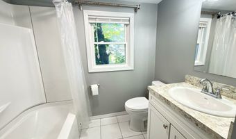1 Annaberry Ln 1A, Auburn, MA 01501