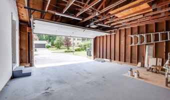 8702 PAPPAS Way, Annandale, VA 22003