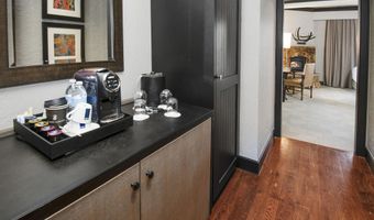 130 Daybreak Rdg Hs759, Beaver Creek, CO 81620