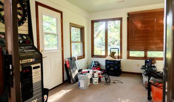 303 N Hudson Ave, Aurora, MO 65605