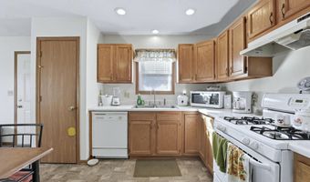 606 DeKalb Ave, Auburn, IN 46706