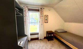 122 Marlboro Ave, Brattleboro, VT 05301