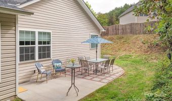 11 River Walk Dr, Asheville, NC 28804