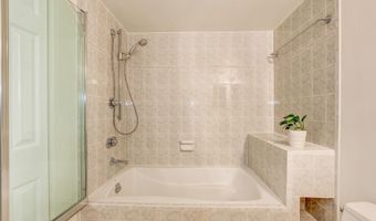 4808 MOORLAND Ln 711, Bethesda, MD 20814