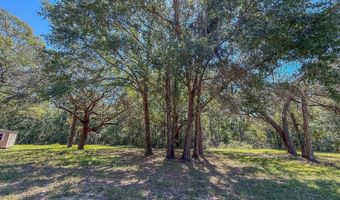 5703 Old River Rd, Baker, FL 32531