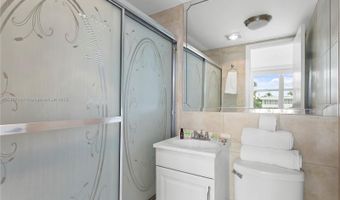 9440 W Bay Harbor Dr 2C, Bay Harbor Islands, FL 33154