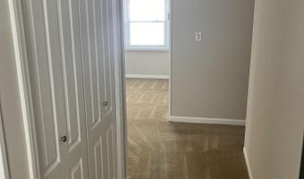 32 Idlewild Ln, Aberdeen, NJ 07747