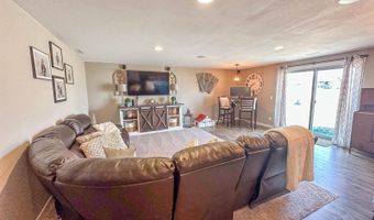 502 Granite Dr, Bismarck, ND 58503
