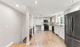 216 Hyde St, Cranston, RI 02920