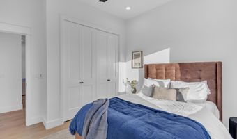 3690 E CANYON Way, Chandler, AZ 85249