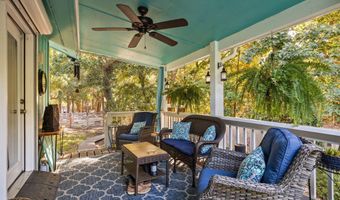 201 Hoop Pole Creek Dr, Atlantic Beach, NC 28512