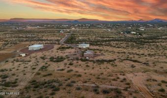 48424 N 520th Ave, Aguila, AZ 85320