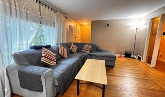 91 Ridgeway Rd, Cranston, RI 02920