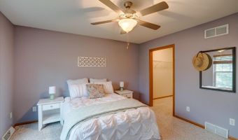 30 S Gardens Way, Fitchburg, WI 53711