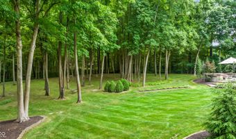 924 Woodcrest Way, Anderson, IN 46012