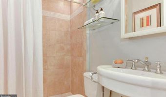 1502 17TH St NW 4, Washington, DC 20036
