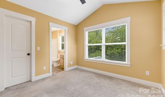 2 Cottage Cove Ln, Asheville, NC 28803