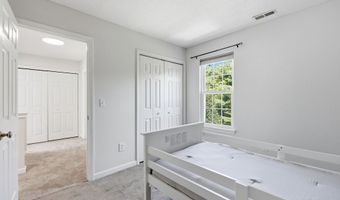 46 Dundee Dr, Cheshire, CT 06410