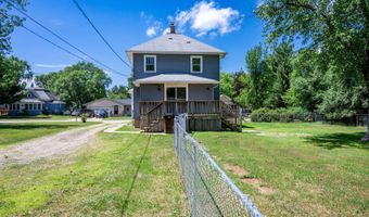 132 S Walker St, Adams, WI 53910