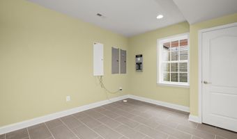 6005 ROOSEVELT St, Bethesda, MD 20817