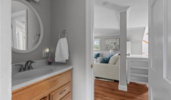 19 Warren Ave 19, Middletown, RI 02842
