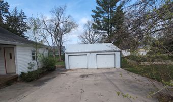 421 S 8th St, Albia, IA 52531