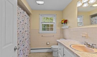 12 Pond View Dr, Coventry, RI 02816