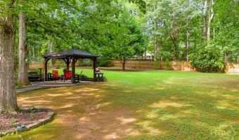 155 Devereux Dr, Athens, GA 30606