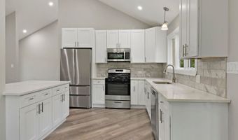 26660 W SYCAMORE Rd, Antioch, IL 60002